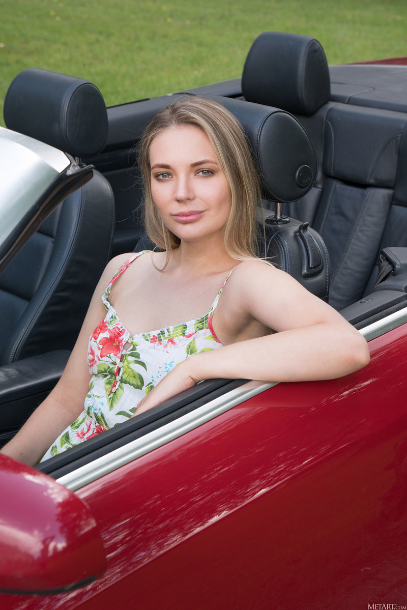 Анна, 18 лет, 1 размер груди